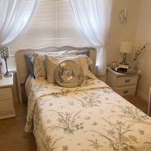 Cottage core Full/Queen Flower Comforter Only